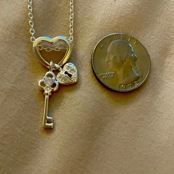 Silver heart ❤️ with lock and Key charm pendent - Picture 3 of 7